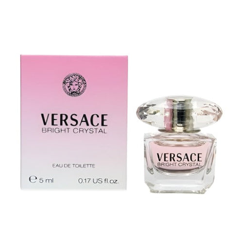 Elevate your fragrance collection with Versace's Bright Crystal Mini. This alluring scent features notes of pomegranate, peony, and magnolia, creating a luxurious and sensual experience. Perfect for on-the-go touch-ups or as a coveted addition to your han