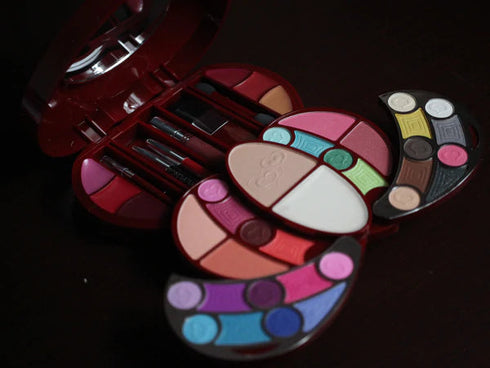 Make Up Kit Beauty Revolution 14 Eyeshadows